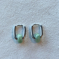 Møte Jade Huggie Earrings