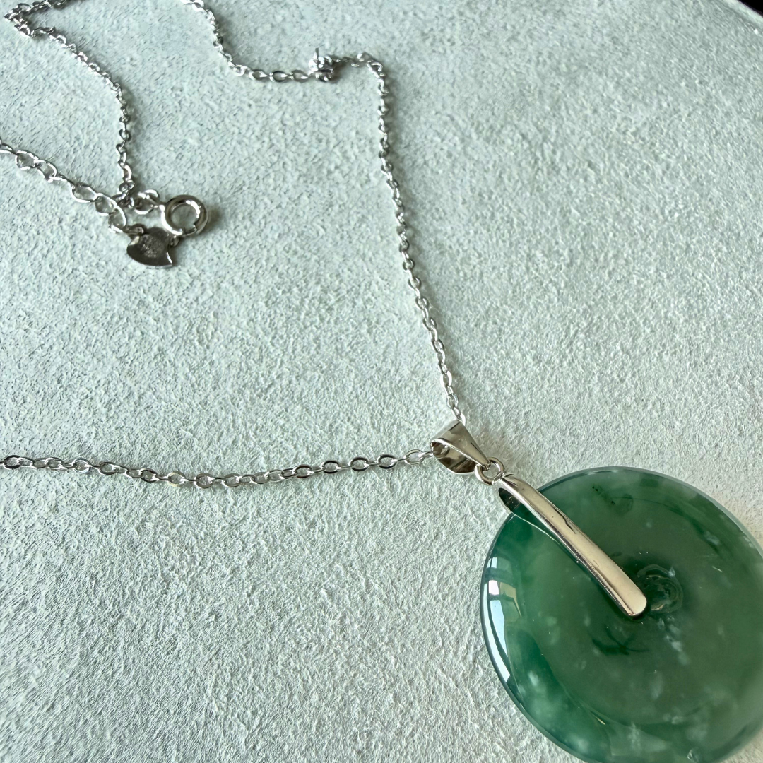 Verdant - Rich green jade