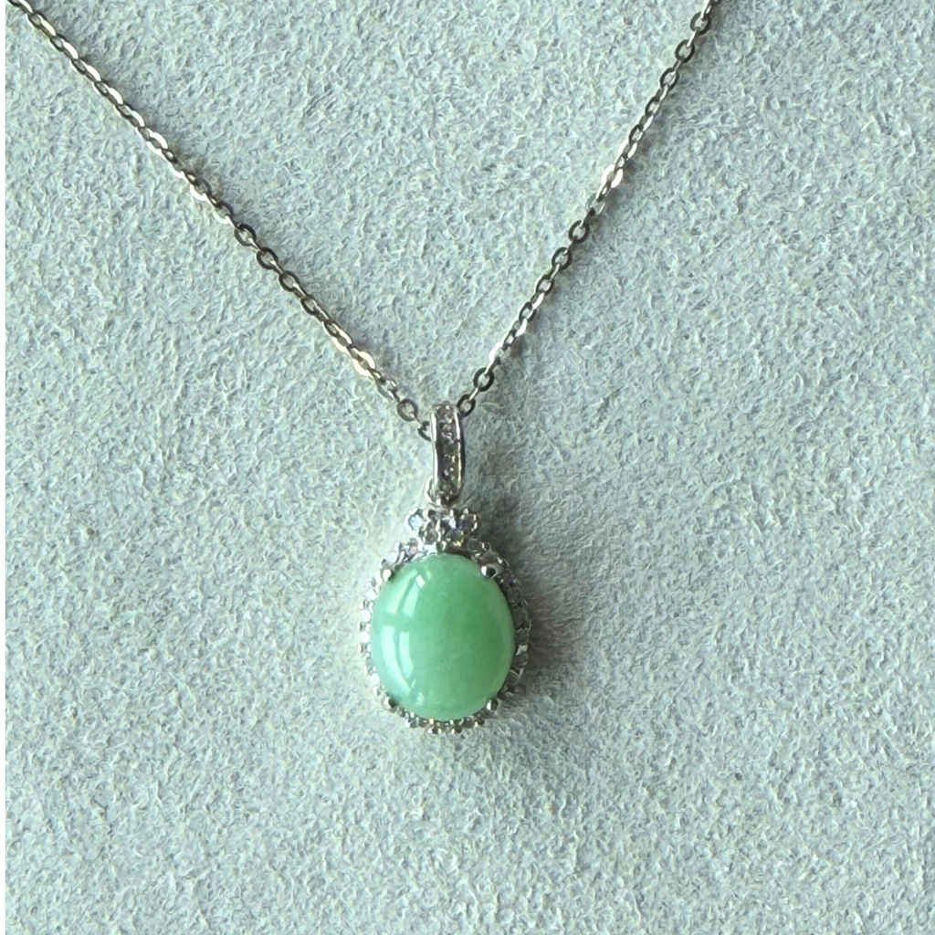 Alva Pendant - Jade cabochon