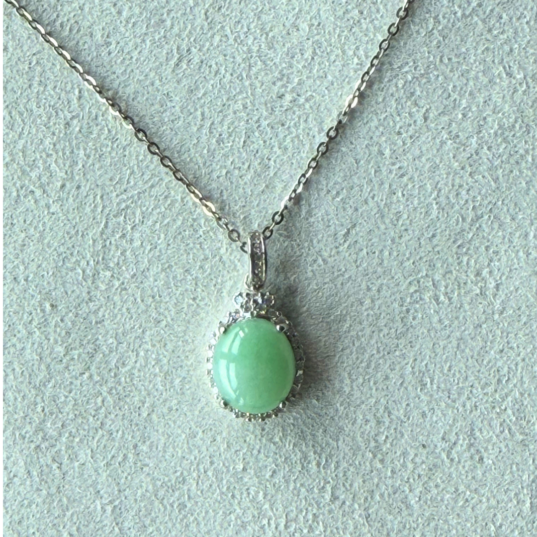 Alva Pendant - Jade cabochon