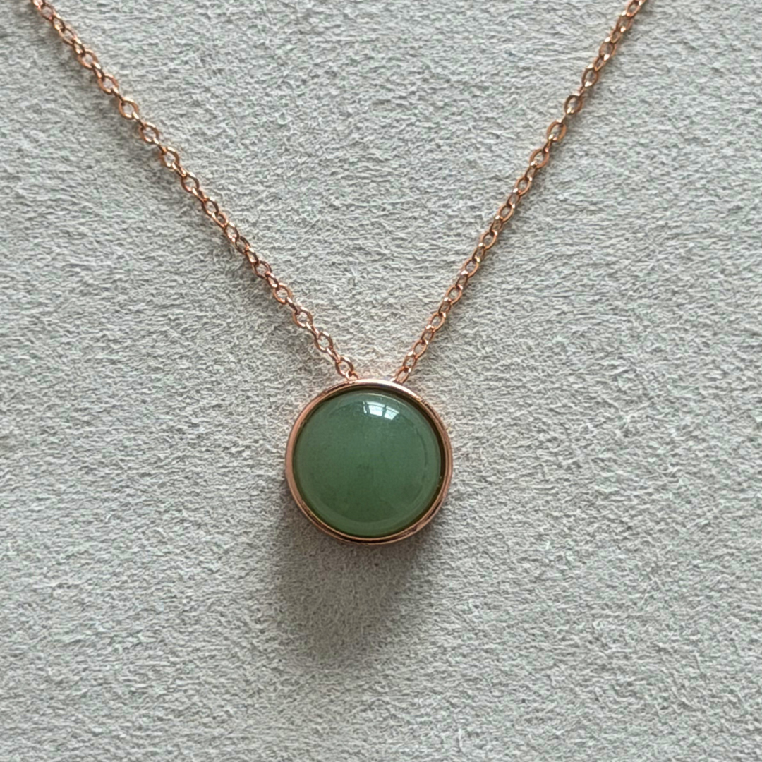 Eir - round jade pendant
