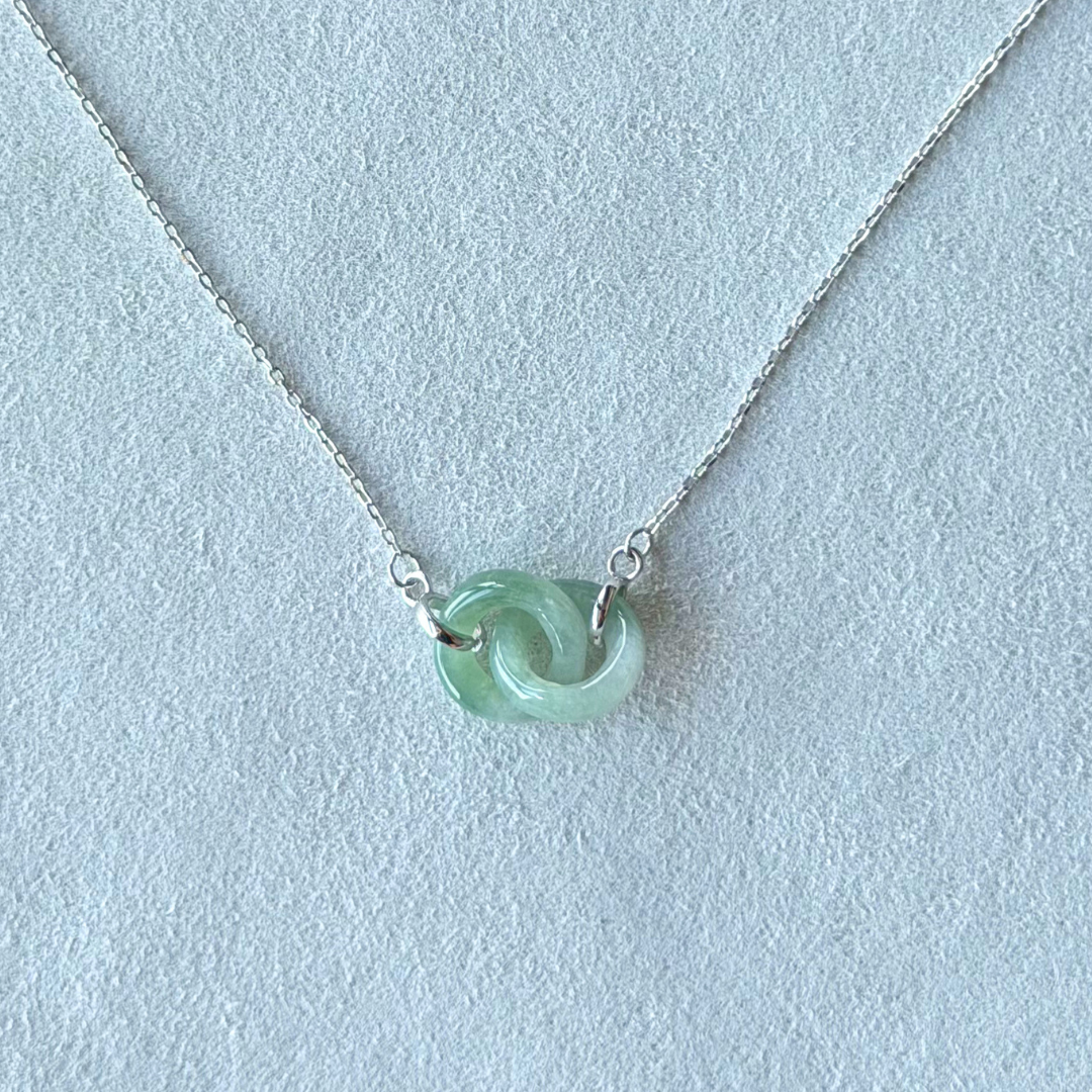 Bånd - Interlocking Jade Necklace