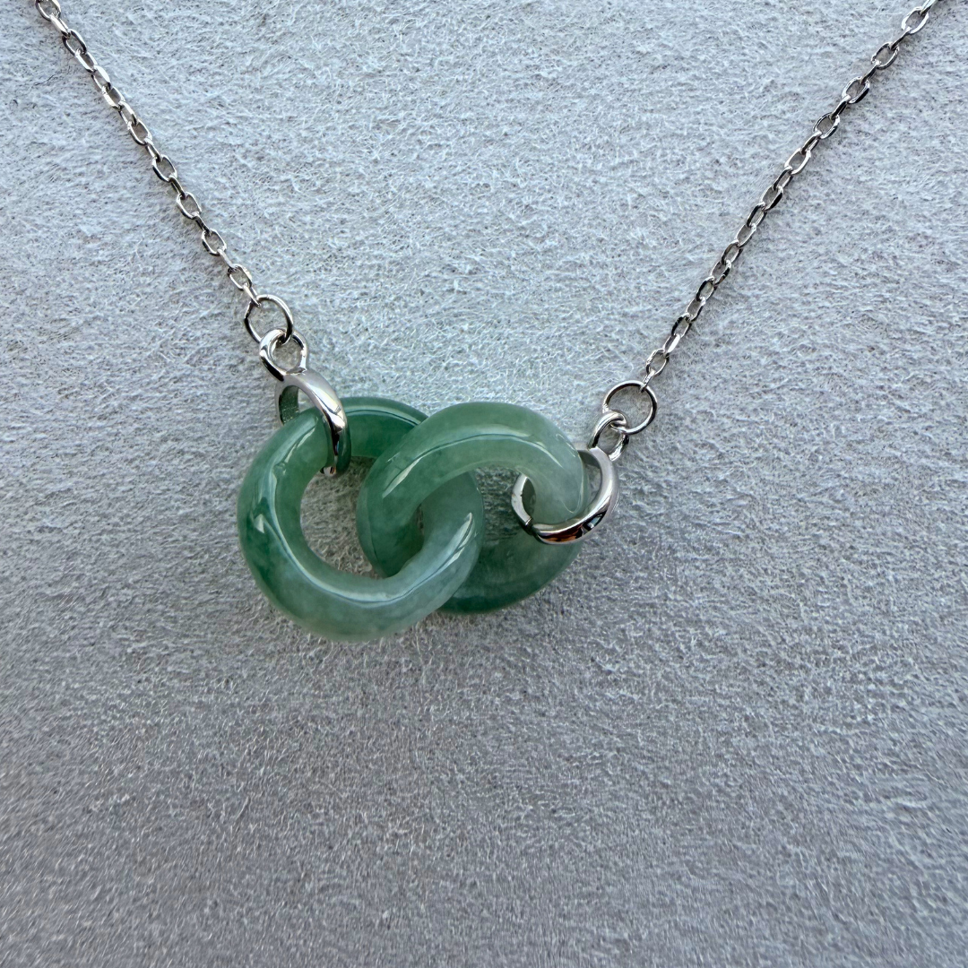 Bånd - Interlocking Jade Necklace