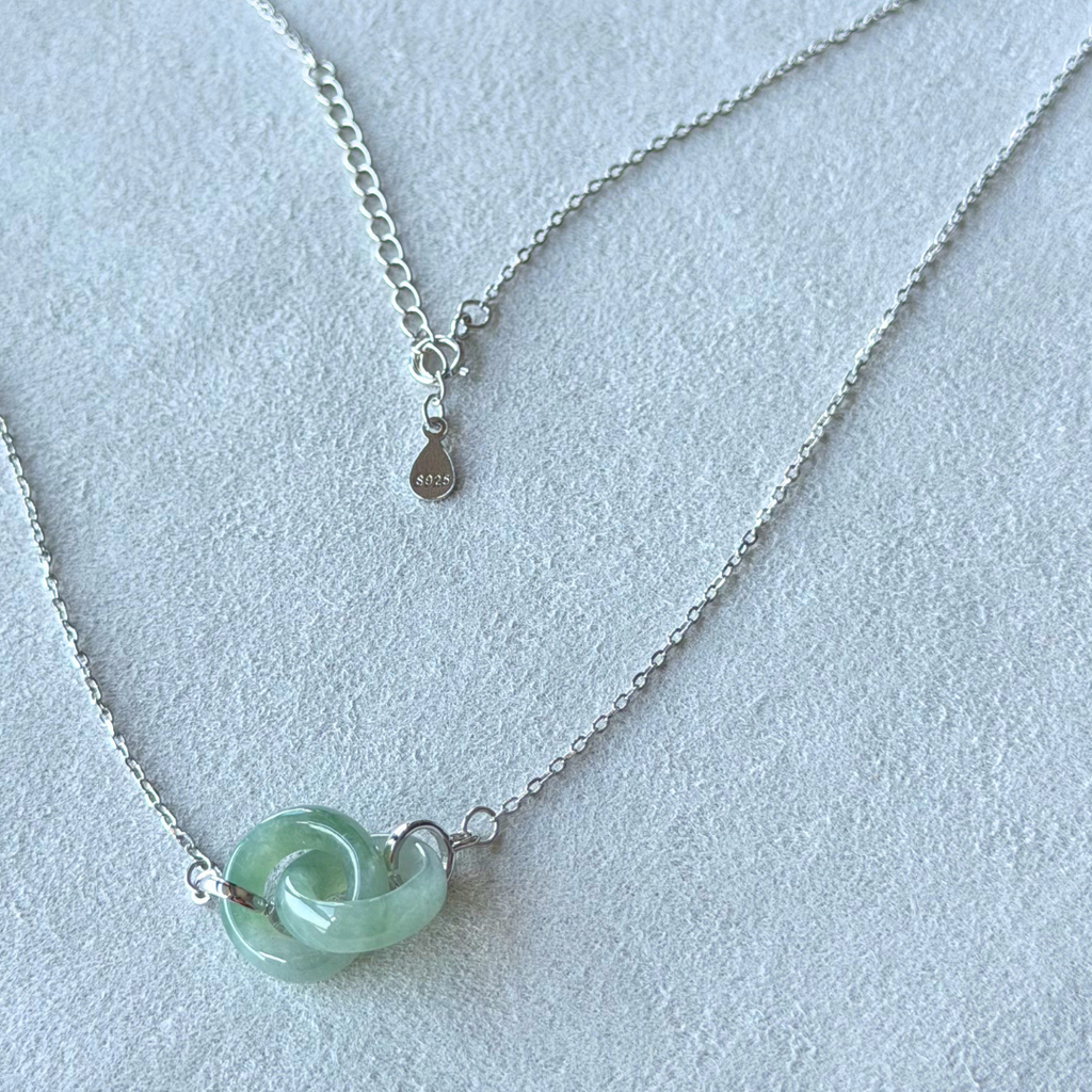 Bånd - Interlocking Jade Necklace