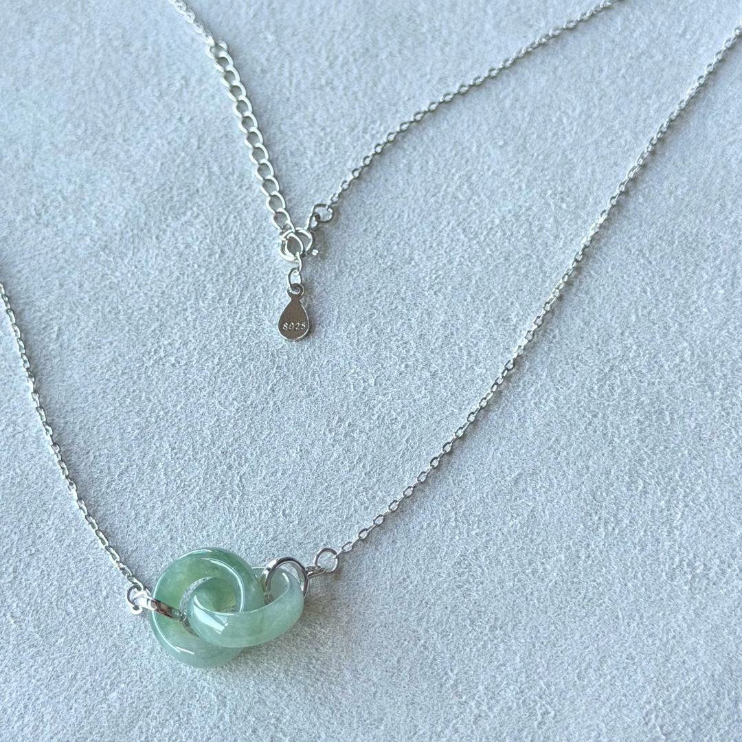 Bånd - Interlocking Jade Necklace